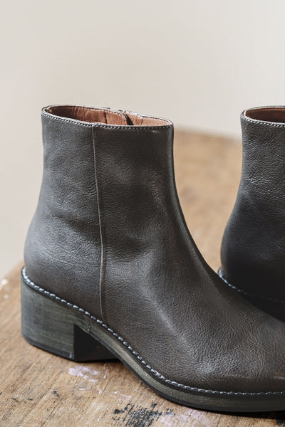 Kort Boot | Dark Grey SALE! now $149